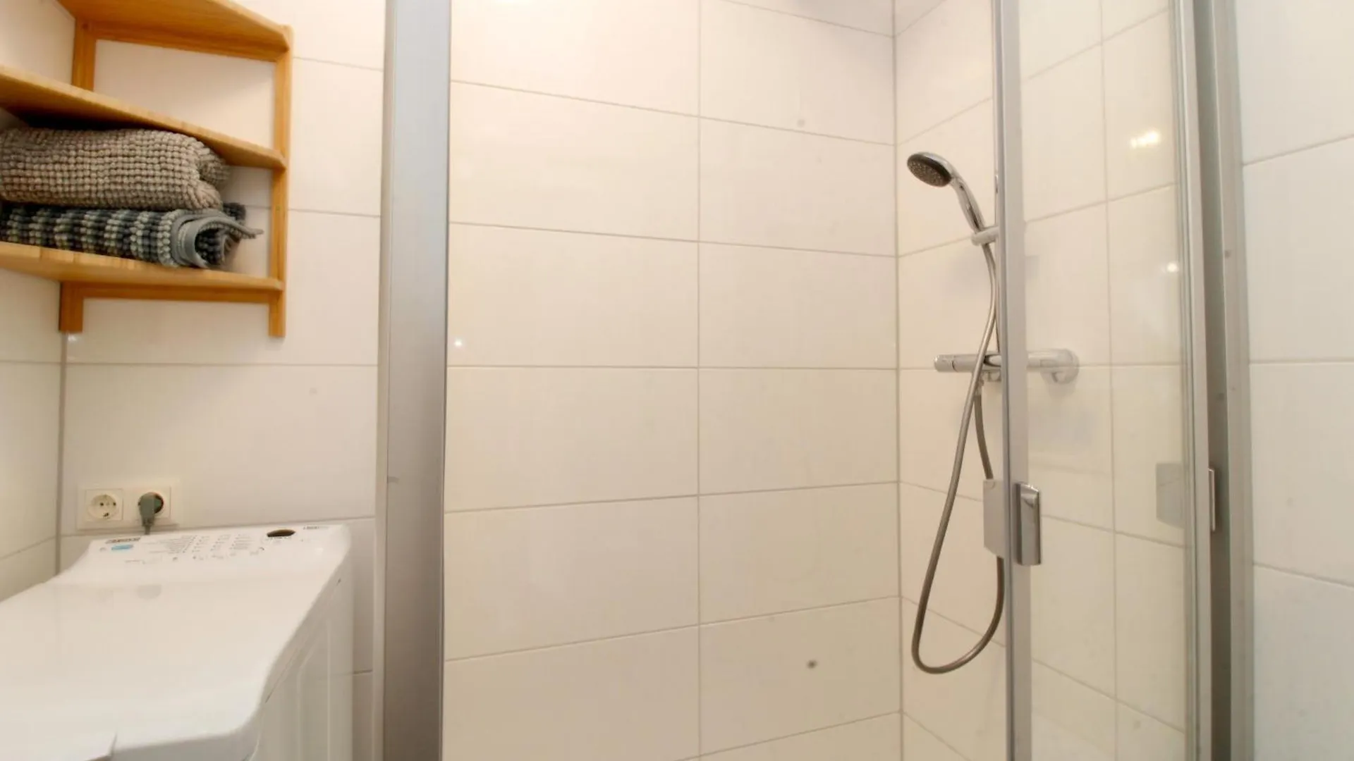 Flataid Apartment Annenstrasse Bahnhof Graz Austria